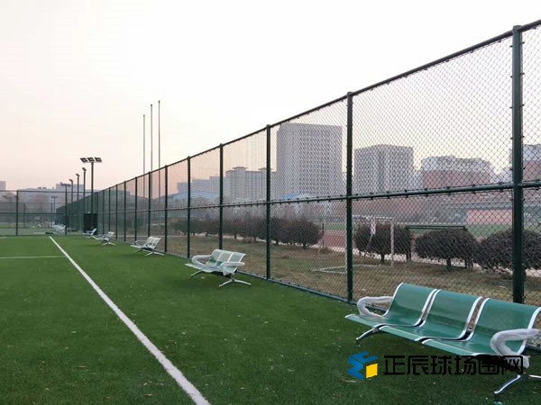 籃球場圍欄